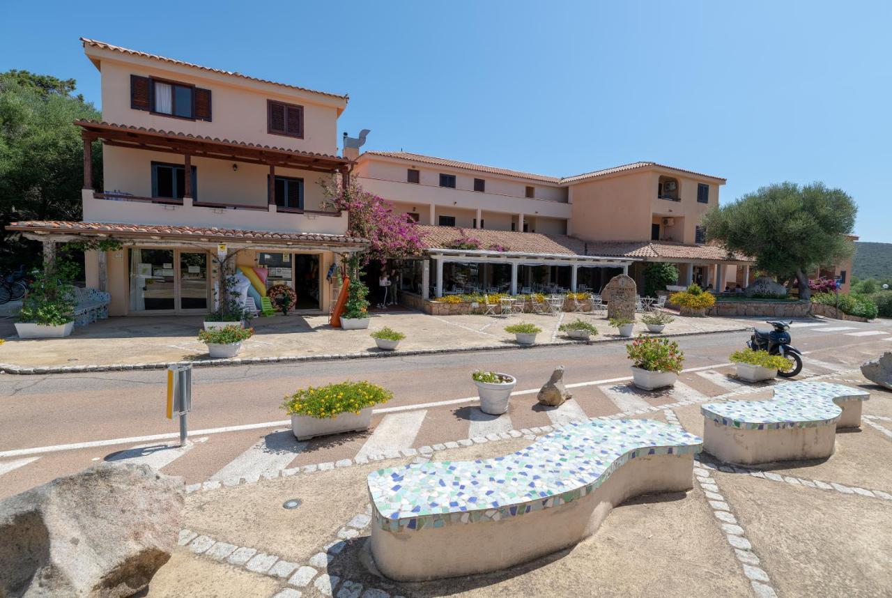 Baia De Bahas Residence Golfo Aranci Zewnętrze zdjęcie